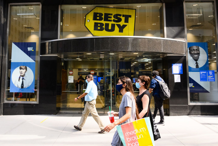 E-Commerce Powers Best Buy Sales Gain