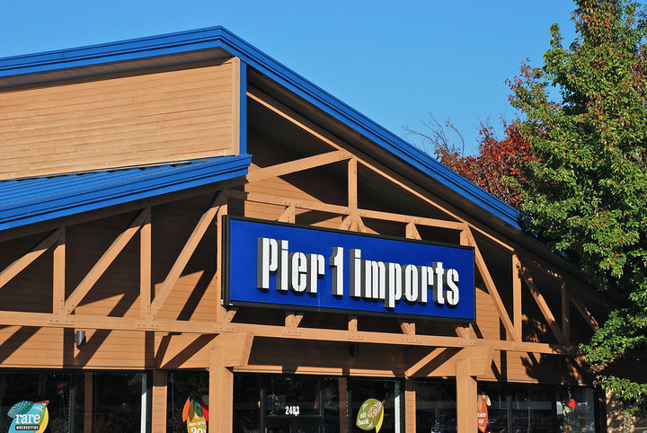 Pier 1 to Miss Earnings; CFO Replaced