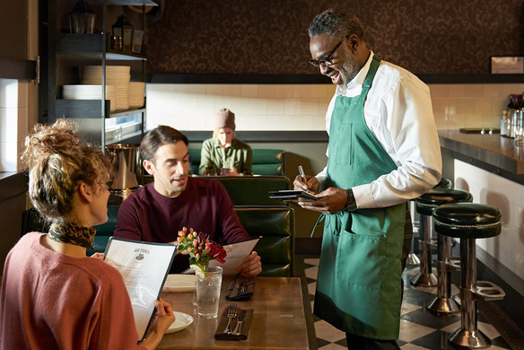 7 Table Management Tips All Profitable Restaurants Should Know