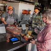 7 Revenue-Expanding Retail Ideas for Restaurants