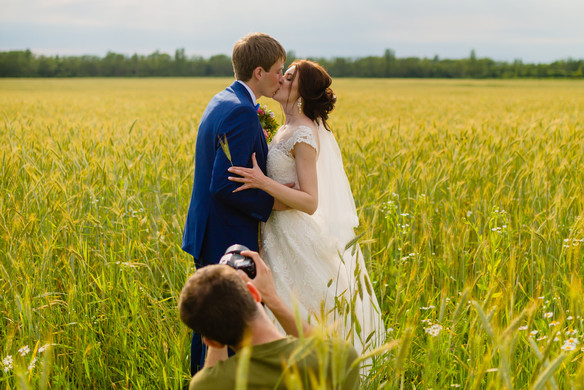 5 Ways to Attract More Clients to Your Wedding Business