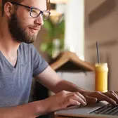 Obtenez votre argent en quelques secondes, en tout temps, grâce au transfert instantané