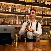 Comment le bar à cocktails torontois Aura reste attaché à la qualité avec l’aide de Square