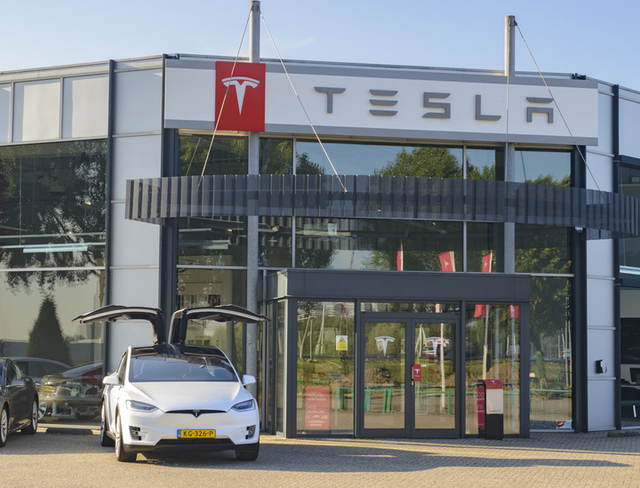 Tesla to Slash Full-Time Workforce by 7%