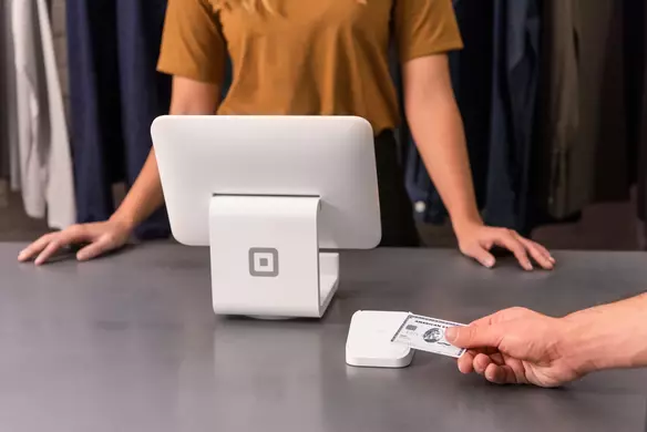 6 Advantages of Using Credit Card Readers For Contactless Payments