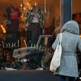 Setting Up Your Best Window Display for the Holidays