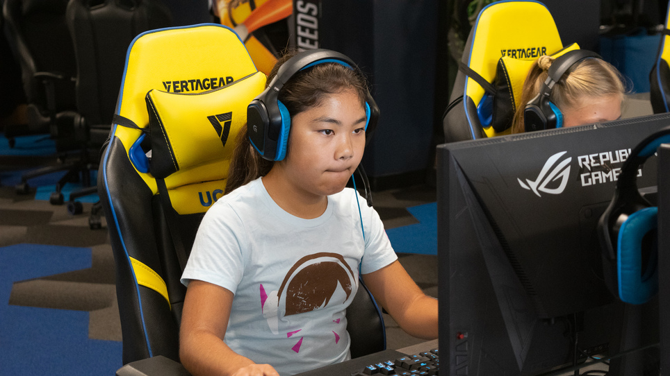The Benefits of International Esports for Students