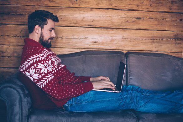 How to Create a Holiday Email Strategy for Your Business