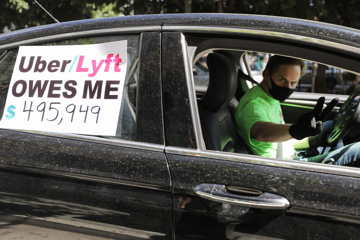 California Judge Says Lyft and Uber Drivers Are Employees