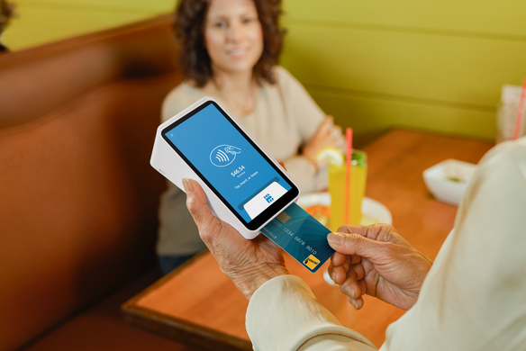 Restaurant Pay-at-Table Technology: Is it Right forYour Business?