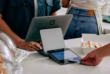 Qu’est-ce qu’un PDV mobile et comment choisir l’idéal (2025)