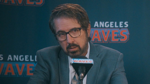 alt="Ray Romano as Coach Norm Stinson.jpg"