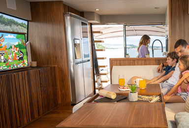 Entertainment at Sea: Elevating the Modern Yachting Experience